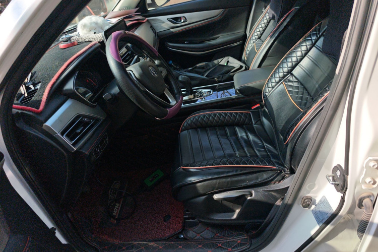 长安CS75 2020款 280T 手动智惠型 国VI中控内饰19