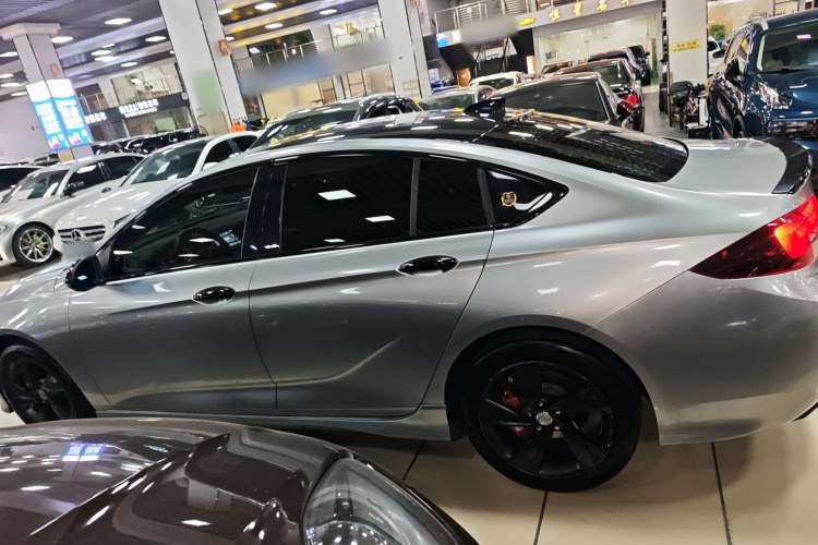 别克 君威 2019款 GS 28T 精英型 国VI车身外观4