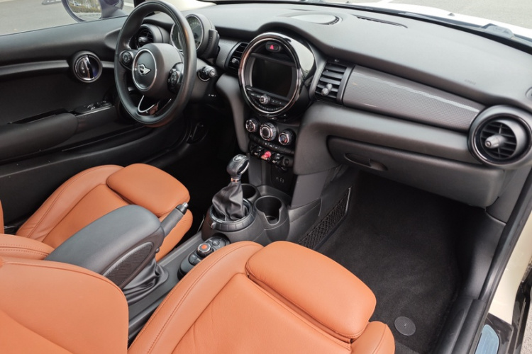 MINI 2016款 1.5T COOPER中控内饰7005