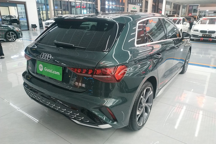 奥迪A3 2025款 Sportback 35TFSI 飞驰尊享型车身外观7