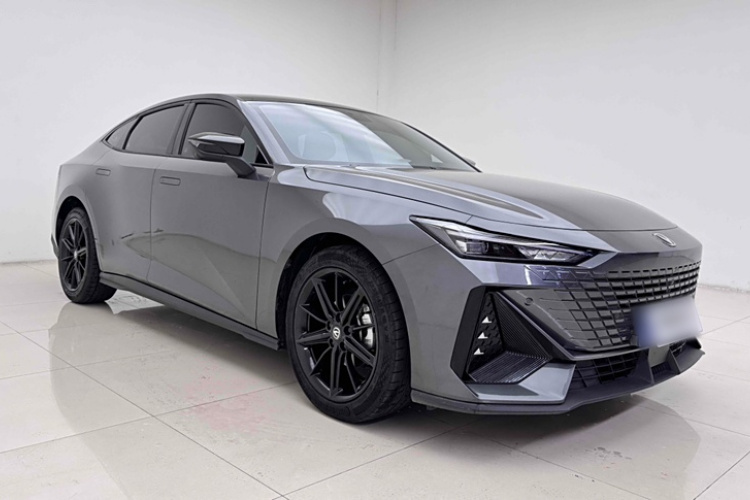 长安UNI-V 2022款 1.5T 尊贵型车身外观6002