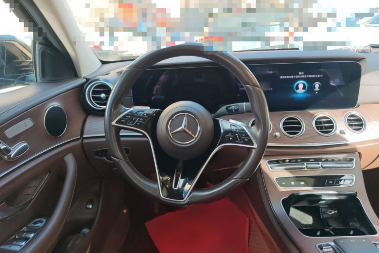奔驰E级 2021款 改款 E 260 L中控内饰13