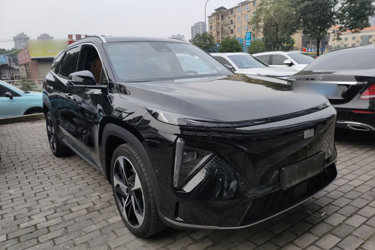 吉利银河 银河L7 2024款 1.5T 115km 星舰 龙腾版车身外观3