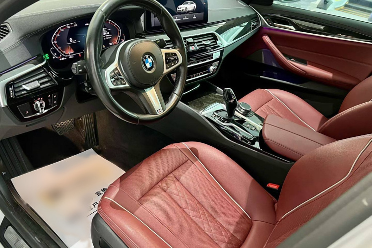 宝马5系 2021款 525Li M运动套装中控内饰7003