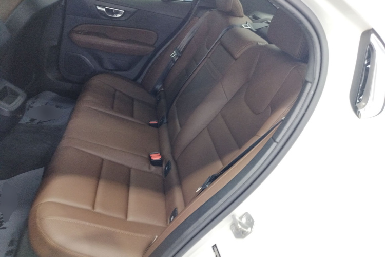 沃尔沃S60 2022款 B4 智逸豪华版中控内饰21