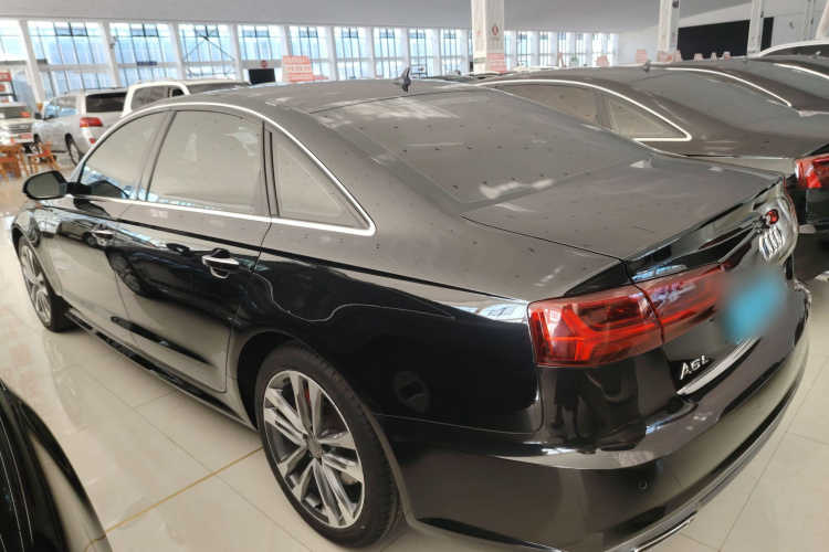 奥迪A6L 2018款 30周年年型 45 TFSI quattro 运动型车身外观6005