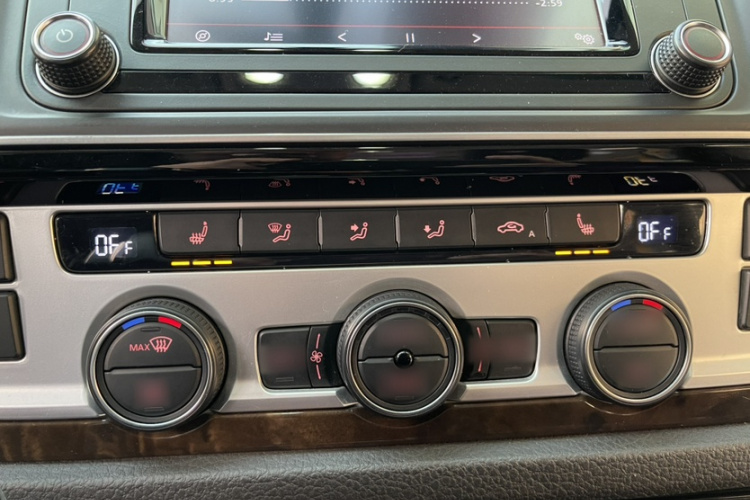 大众 迈特威 2018款 2.0TSI 两驱豪华版 7座中控内饰7002