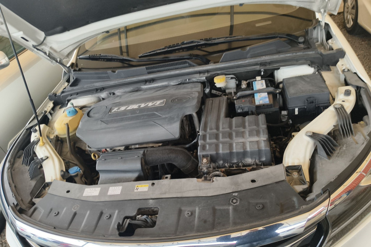 广汽传祺 传祺GA4 2018款 150N 自动豪华版机舱底盘24