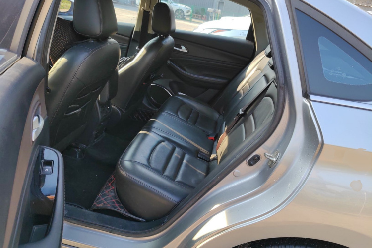 广汽传祺 传祺GA4 2018款 200T 自动尊享版中控内饰21