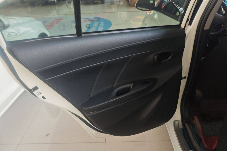 丰田 威驰 2019款 1.5L CVT创行版中控内饰7008