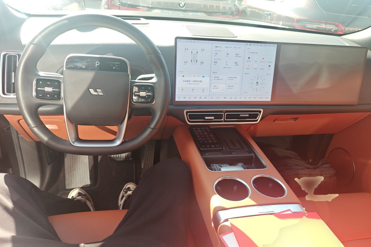 理想汽车 理想L9 2024款 Ultra中控内饰7002