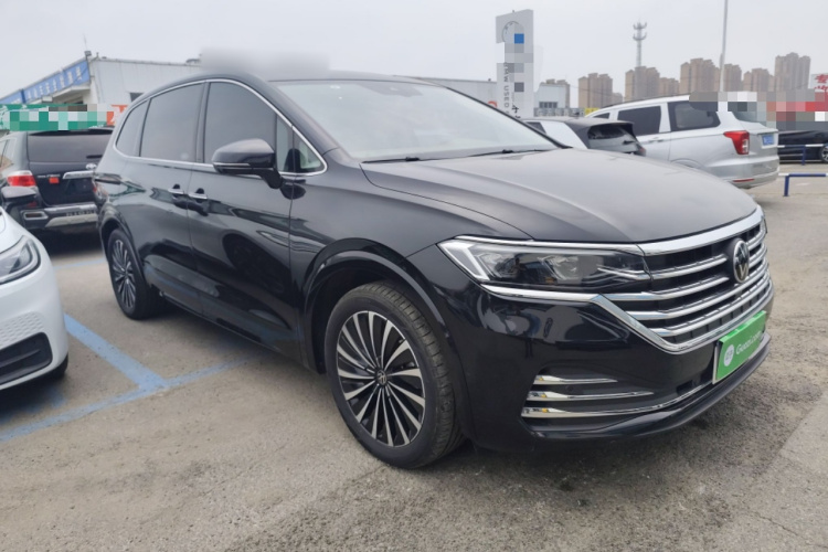 大众 威然 2024款 380TSI 尊贵版车身外观3