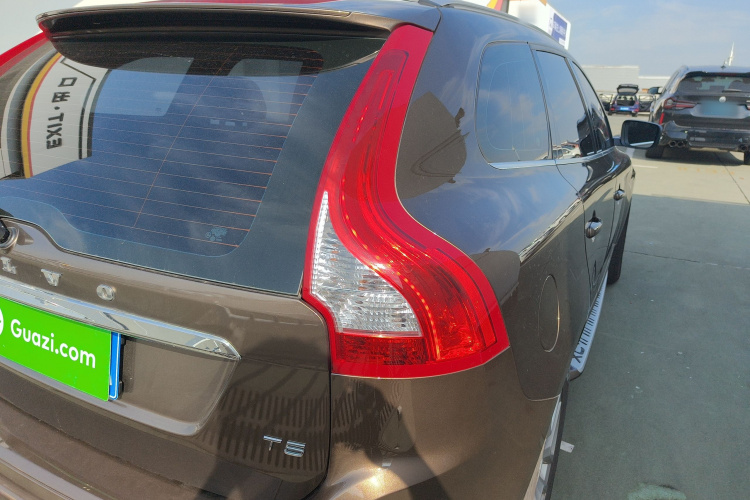 沃尔沃XC60 2017款 T5 智进升级版车身外观9