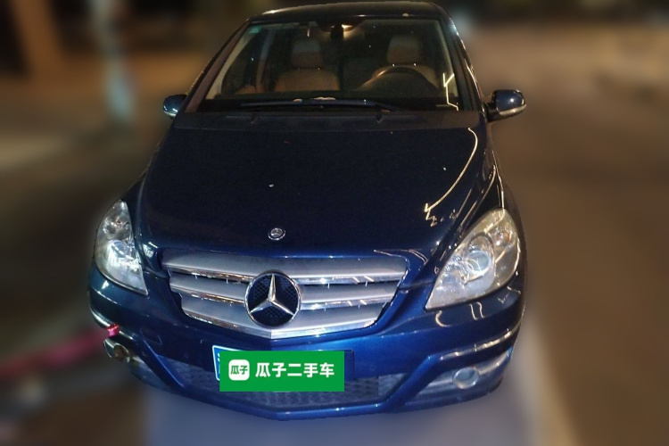奔驰B级 2009款 B 200 动感型车身外观2