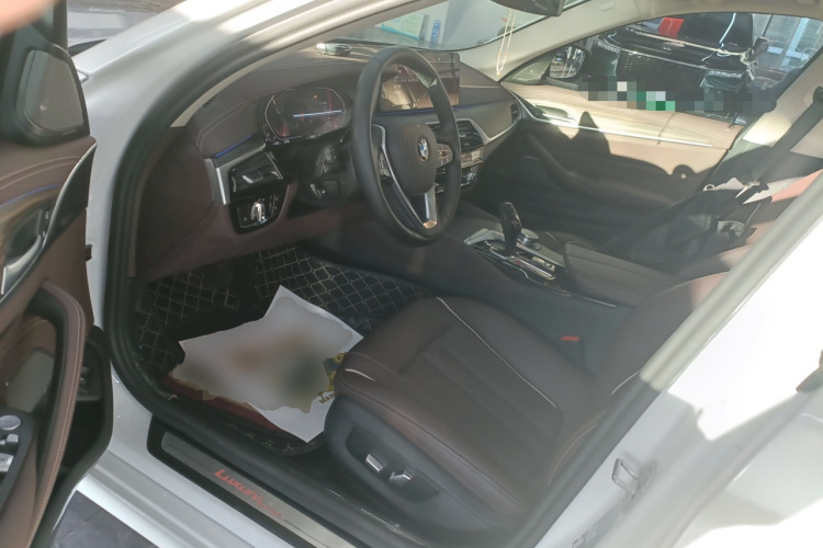 宝马5系 2023款 530Li 领先型 豪华套装中控内饰7003