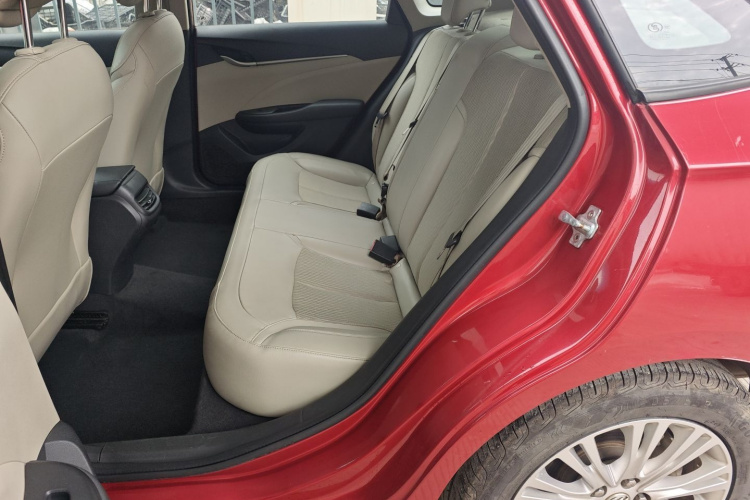 别克 英朗 2016款 15N 手动精英型中控内饰21