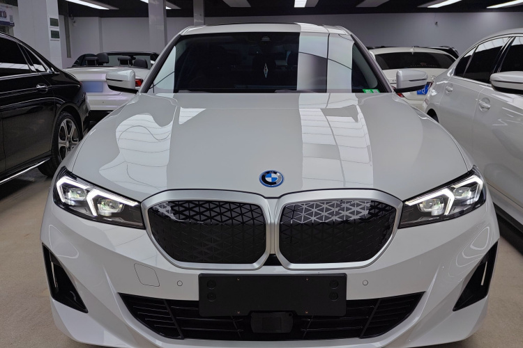 宝马i3 2025款 eDrive 35 L车身外观6001