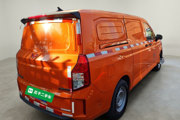 五菱汽车 五菱征程 2021款 1.5T 手动舒适型封窗版车身外观7