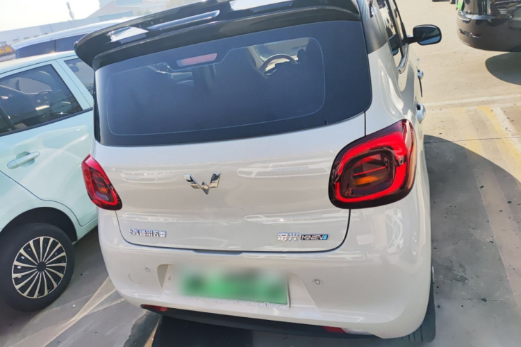 五菱汽车 宏光MINIEV 2025款 四门版 臻享+款车身外观6