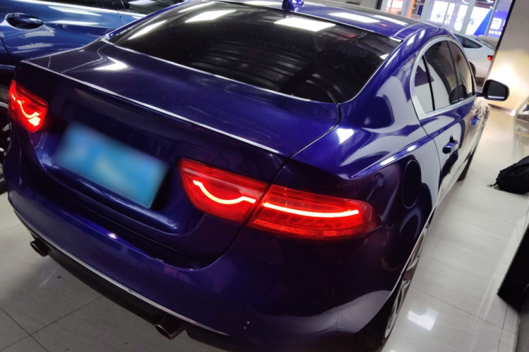 捷豹XEL 2019款 2.0T 200PS 尊享版车身外观7