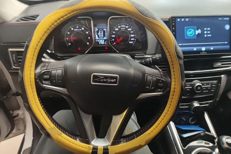 众泰 大迈X5 2015款 1.5T 手动尊贵型 国IV中控内饰13