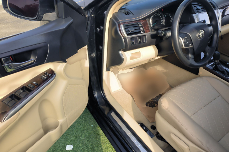 丰田 凯美瑞 2016款 2.0E 十周年纪念精英版中控内饰20