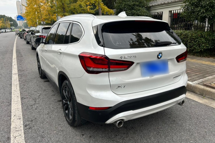宝马X1 2021款 sDrive20Li 时尚型车身外观6005