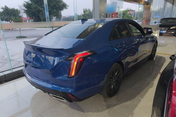 凯迪拉克CT4 2020款 28T 精英型车身外观7