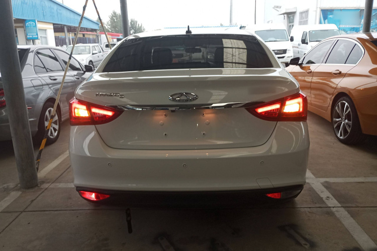 奇瑞 艾瑞泽5 2019款 改款PRO 1.5L CVT青春版 国VI车身外观6004