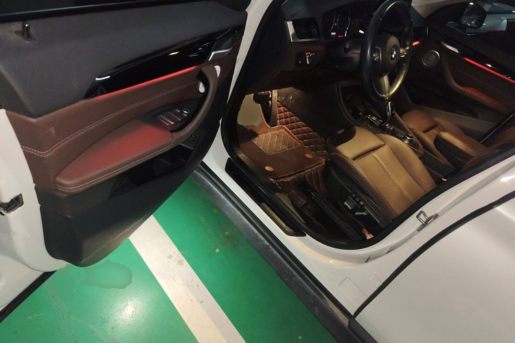 宝马X1 2022款 sDrive25Li 领先型中控内饰7003