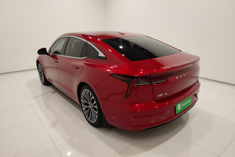 奔腾B70 2021款 1.5T 自动驭享型车身外观5