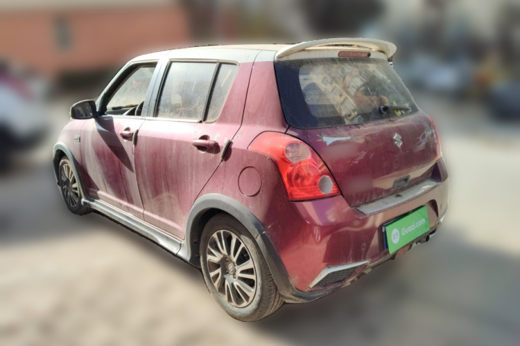 铃木 雨燕 2013款 1.5L 自动20周年限量版车身外观5