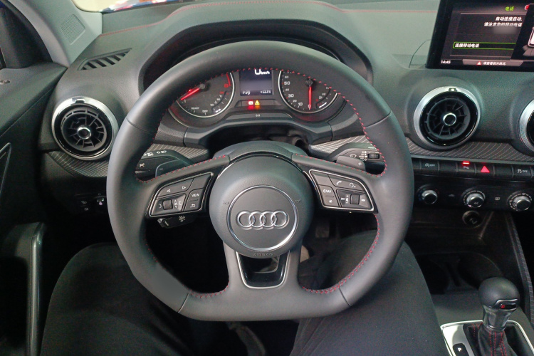 奥迪Q2L 2022款 35 TFSI 进取动感型局部细节13