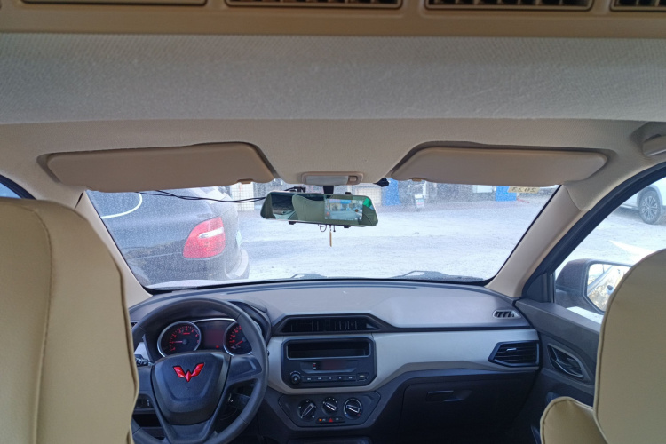 五菱汽车 五菱宏光 2021款 1.5L S标准型LAR中控内饰22