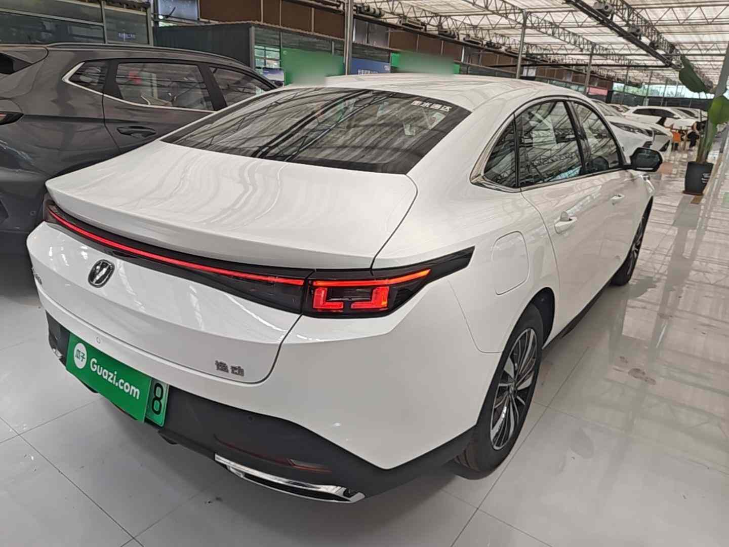 长安 逸动PHEV 2025款 智慧新蓝鲸 145KM 战舰版(4)