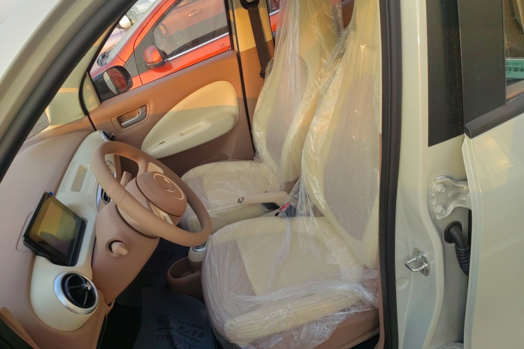 五菱汽车 宏光MINIEV 2025款 四门版 进阶款中控内饰19