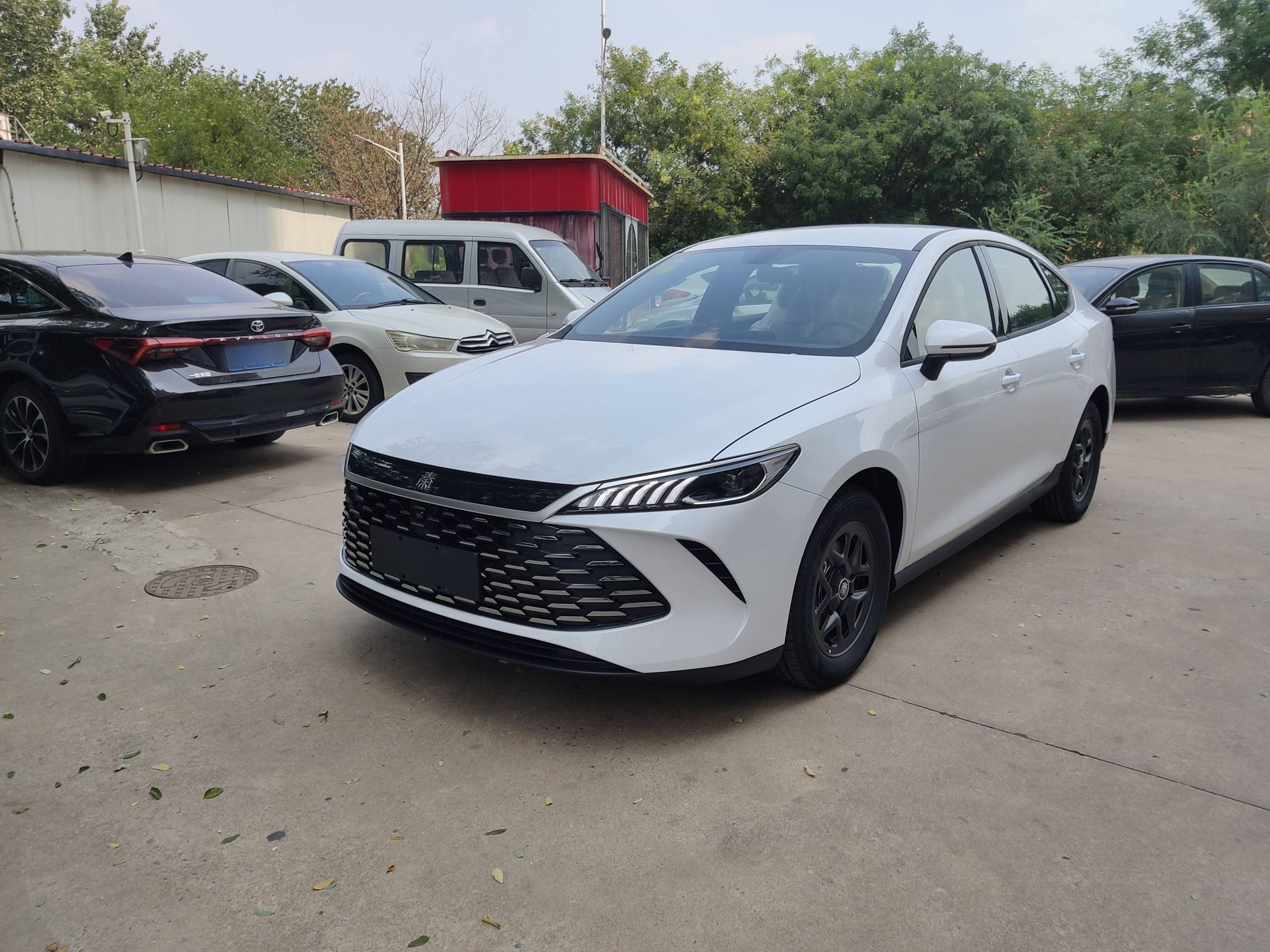 比亚迪 秦PLUS 2025款 DM-i 智驾版 55KM领先型