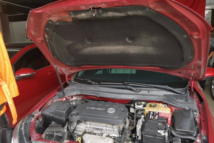 别克 英朗 2015款 15N 自动精英型机舱底盘24