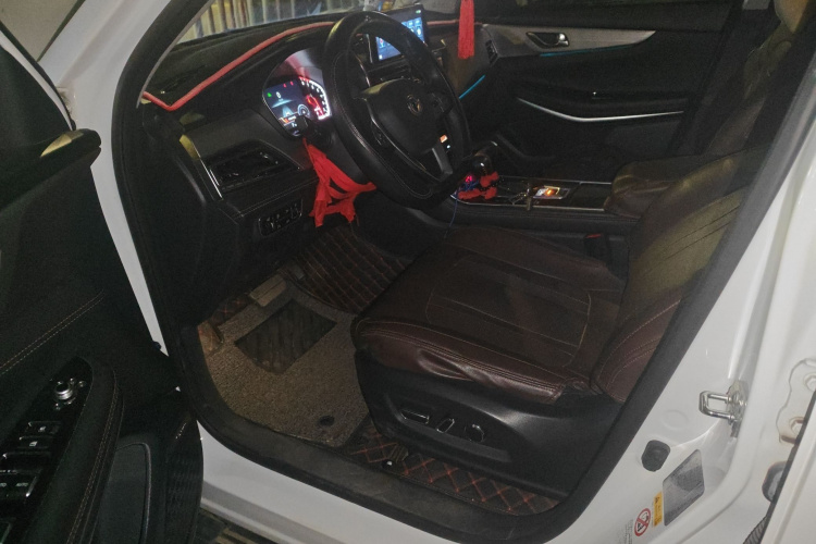 长安CS75 2018款 280T 自动雅智型 国V中控内饰20