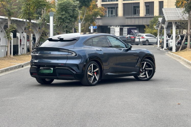 小米汽车 小米YU7 2025款 超长续航高性能四驱Max版车身外观6006