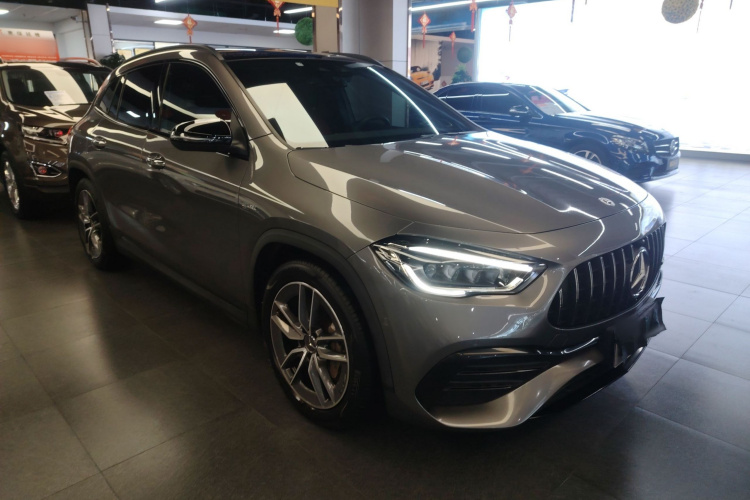 奔驰GLA AMG 2021款 AMG GLA 35 4MATIC车身外观3