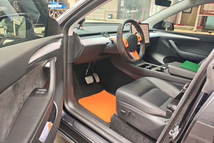 特斯拉 Model Y 2024款 后轮驱动版中控内饰20