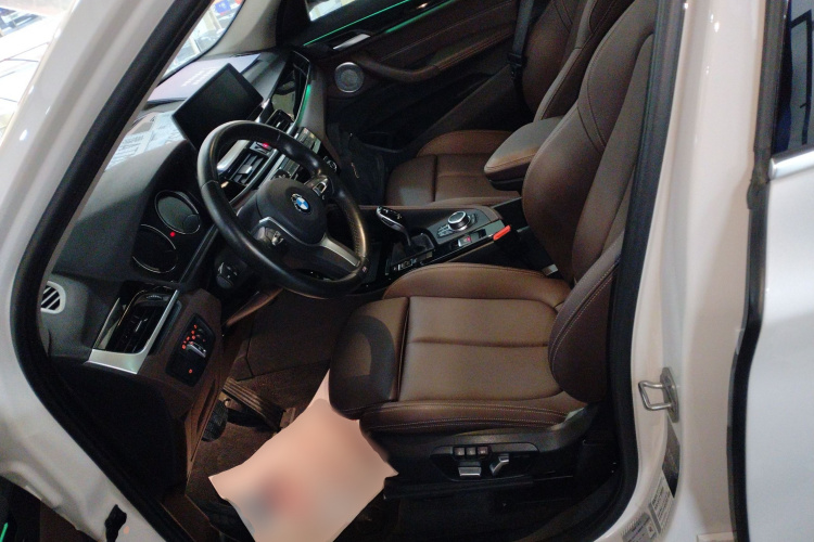 宝马X1 2021款 sDrive20Li 尊享型中控内饰19