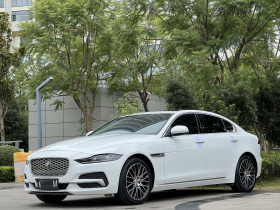捷豹XEL 2021款 2.0T 250PS R-DYNAMIC S进取运动版