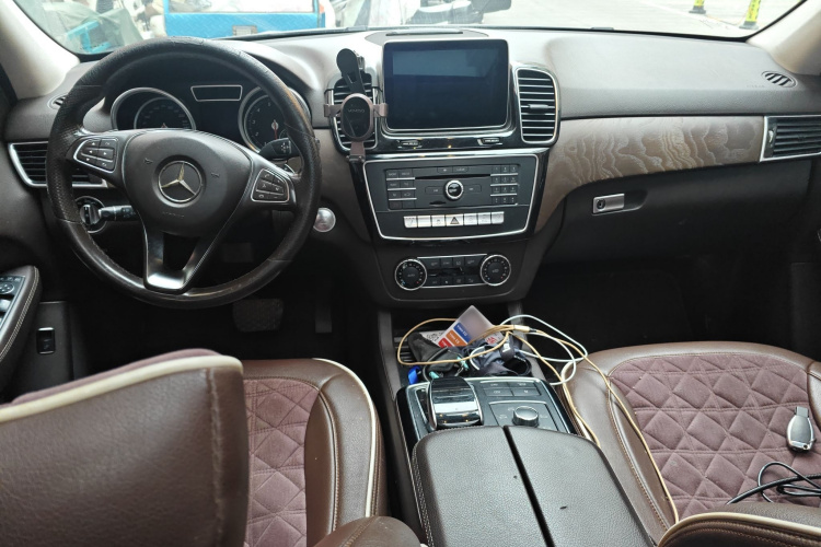 奔驰GLE 2015款 GLE 400 4MATIC中控内饰7002