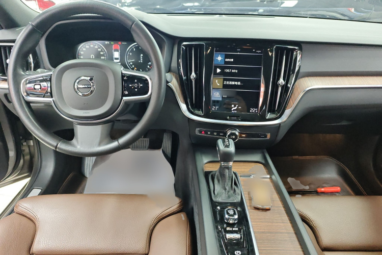 沃尔沃S60 2021款 T4 智远豪华版中控内饰7002