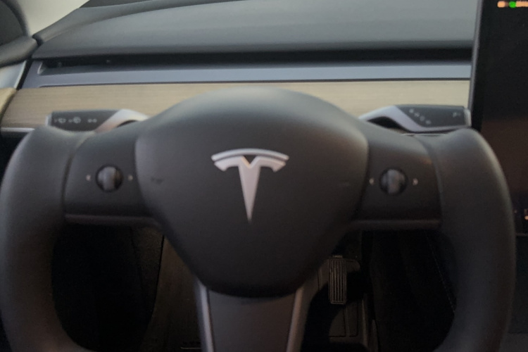 特斯拉 Model Y 2022款 改款 长续航全轮驱动版局部细节13