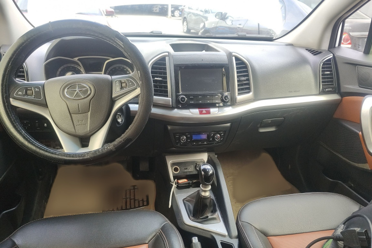 江汽集团 瑞风S3 2014款 1.5L 手动豪华智能型中控内饰7002
