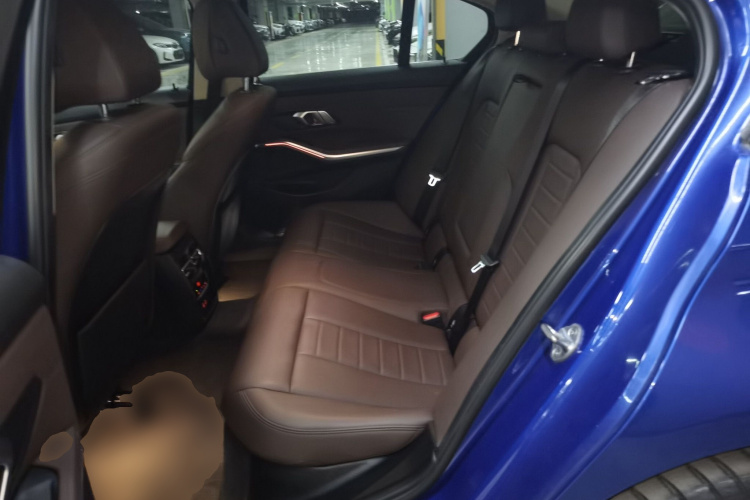 宝马3系 2020款 325i M运动套装中控内饰21