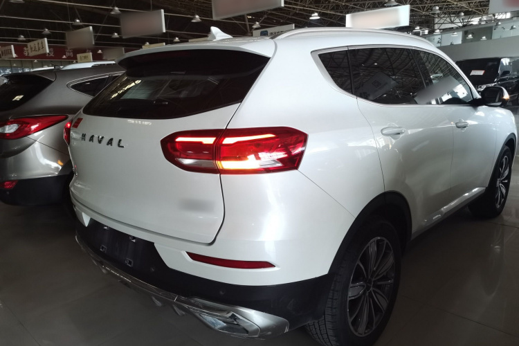 哈弗H6 2021款 1.5T 自动冠军版车身外观7